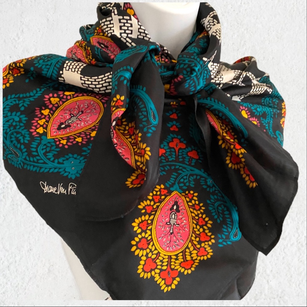 Diane Von Furstenberg 100% Silk Scarf DVF Large